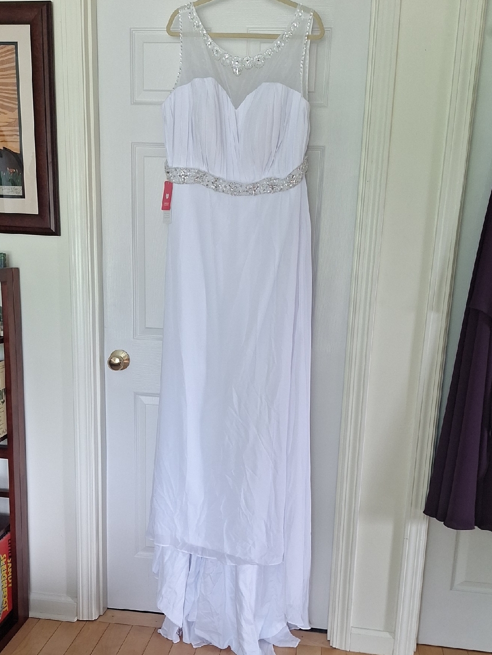 NWT JJs House Beaded Waistline Wedding Gown With Train, Pleated/sheer Top Sz 20W